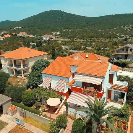 Zrinka Apartment *